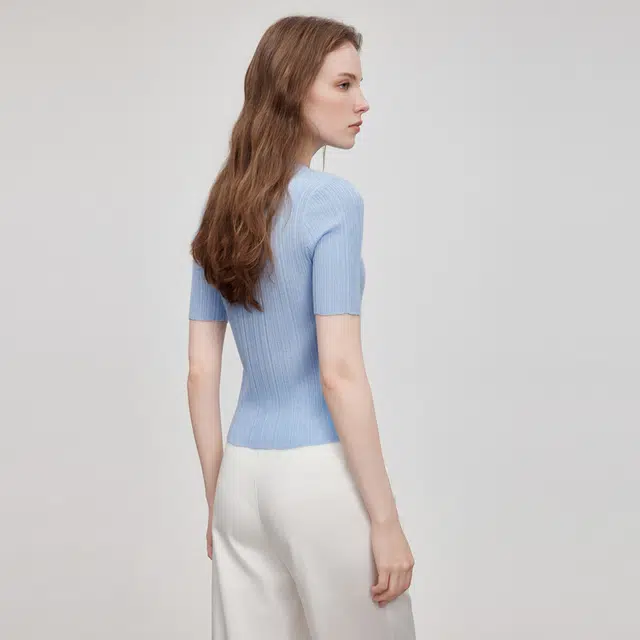 ELLE T