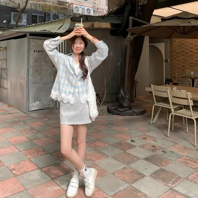 木清清 格子薄款蕾丝拼接宽松高级感通勤长袖衬衫 女款