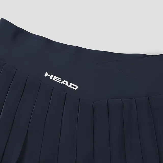 HEAD on court woman