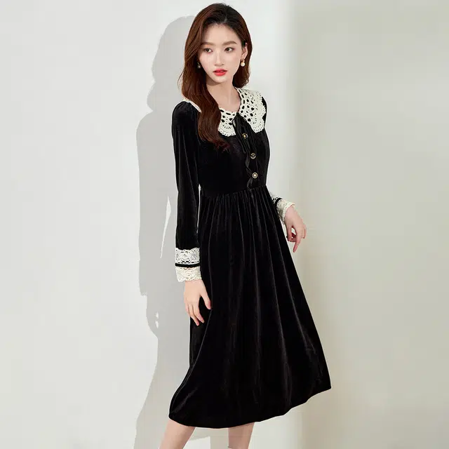 爱依莲 赫本风丝绒法式复古娃娃领气质简约高级感小裙子长袖连衣裙 收腰 女款 黑色