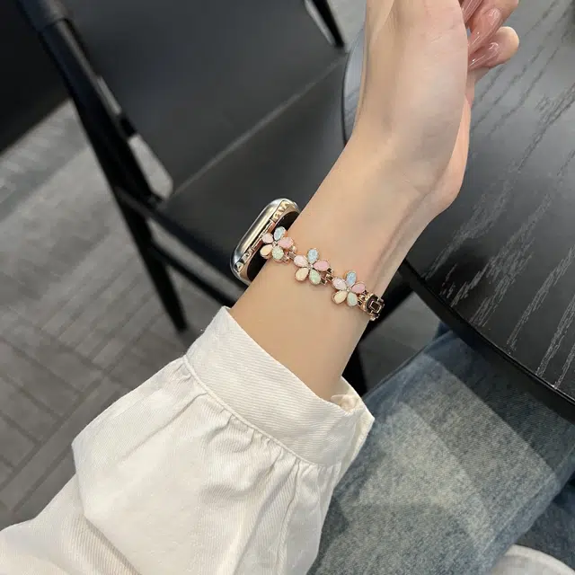 潮流腕 表带 苹果适用 金属材质 适用苹果手表 花瓣链表带腕带男女通用