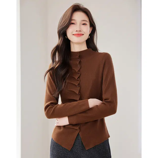 爱依莲 小众设计感不规则褶皱小翻领极简风修身打底衫上衣针织衫 女款