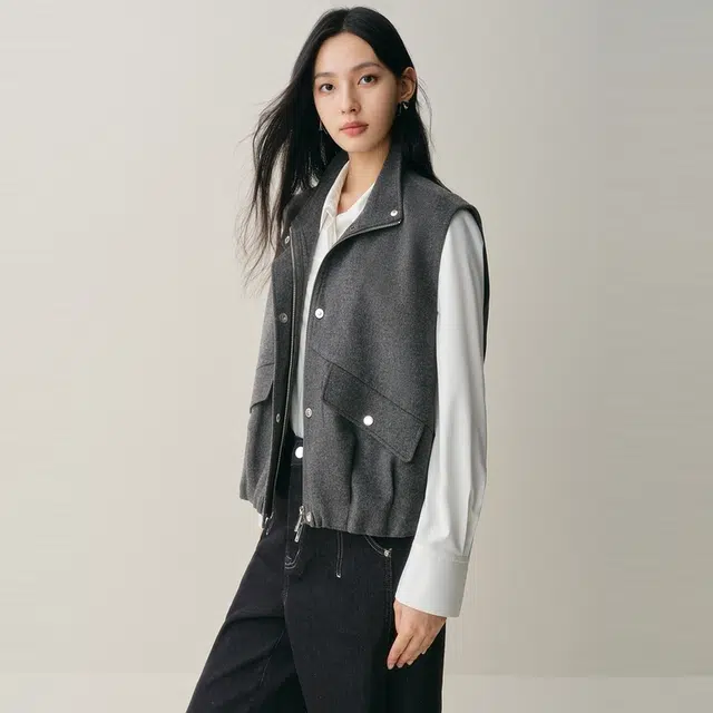 太平鸟 甄毛系列简约时尚复古百搭柔软毛呢马甲 女款