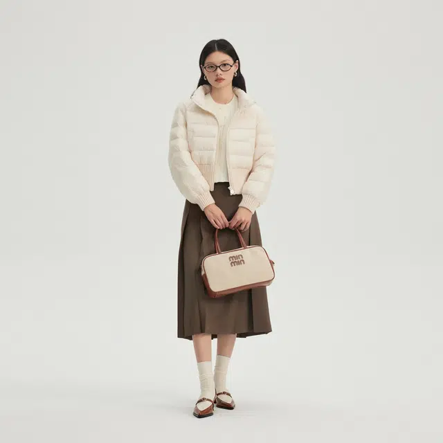 艾莱依 简约时尚纯色短款长袖羽绒服 女款