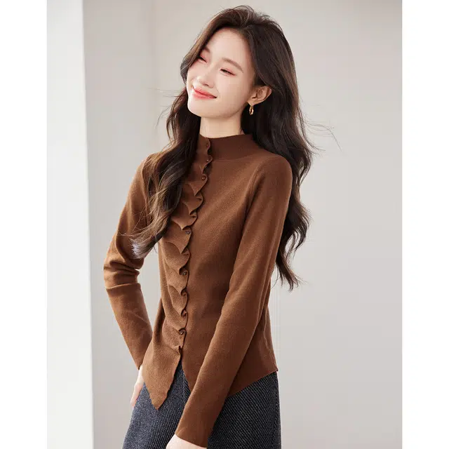 爱依莲 小众设计感不规则褶皱小翻领极简风修身打底衫上衣针织衫 女款