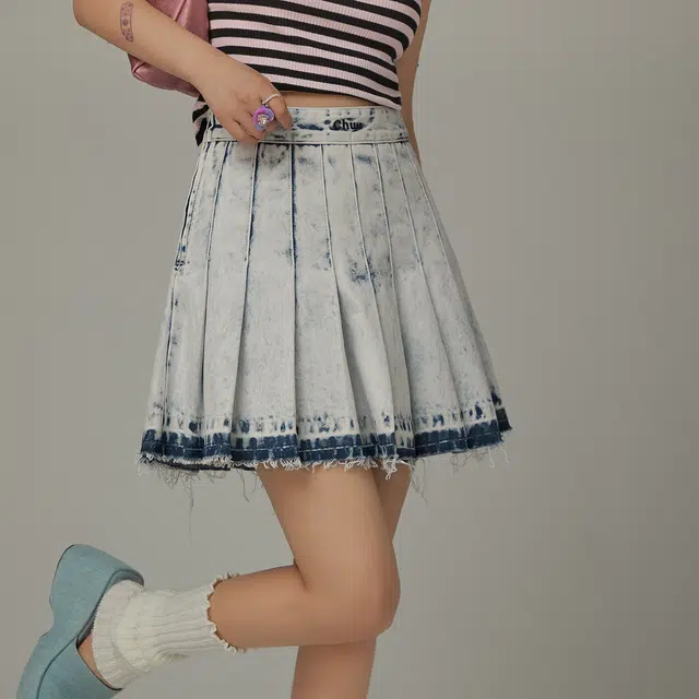 CHUU2023a