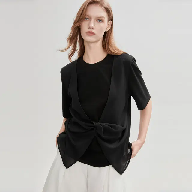 ELLE T