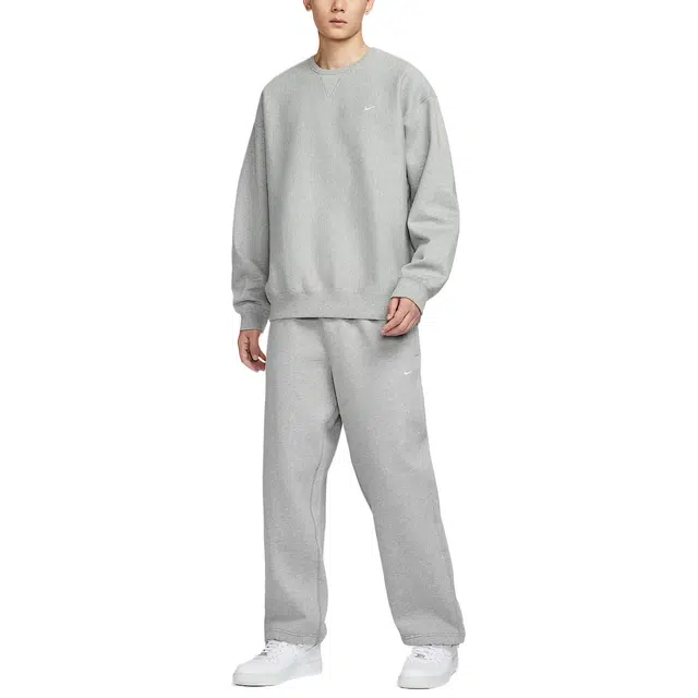 Nike Solo Swoosh