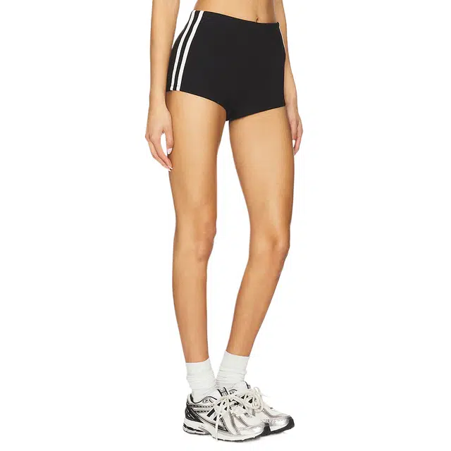 SUPERDOWN Lucy Short