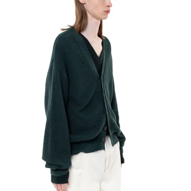 BESLOW LOW GAUGE BULKY SHORT CARDIGAN
