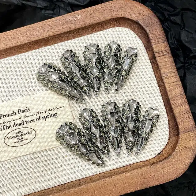 凡泽 枪灰色超闪满钻 暗黑爆款外贸欧美风  穿戴甲 尖型黑色纯色 爆闪