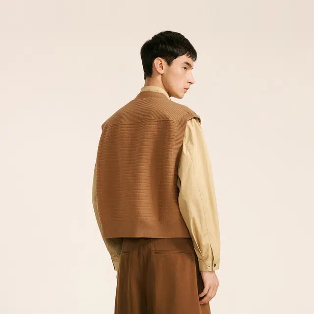 速写 无袖多口袋拼接毛衫背心毛衣 男款