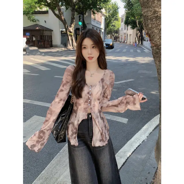 纤丝鸟 法式复古荷叶边碎花晕染设计感百搭显瘦长袖衬衫 女款