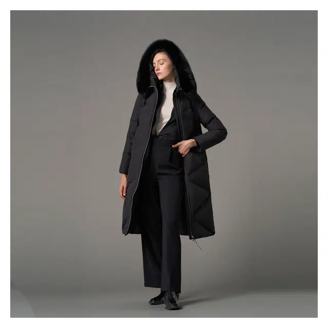 波司登 纯色连帽狐狸毛领拉链加厚防风长款羽绒服 女款