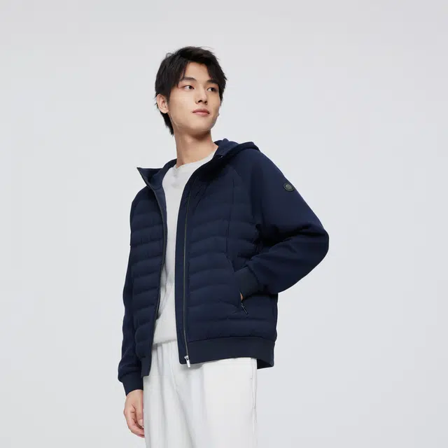 波司登 轻薄拼接拉链纯色连帽薄款短款羽绒服 男款