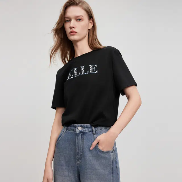 ELLE T
