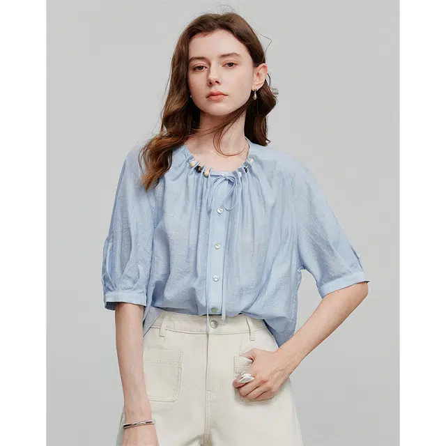 初语 纯色简约圆领通勤五分袖衬衫 女款