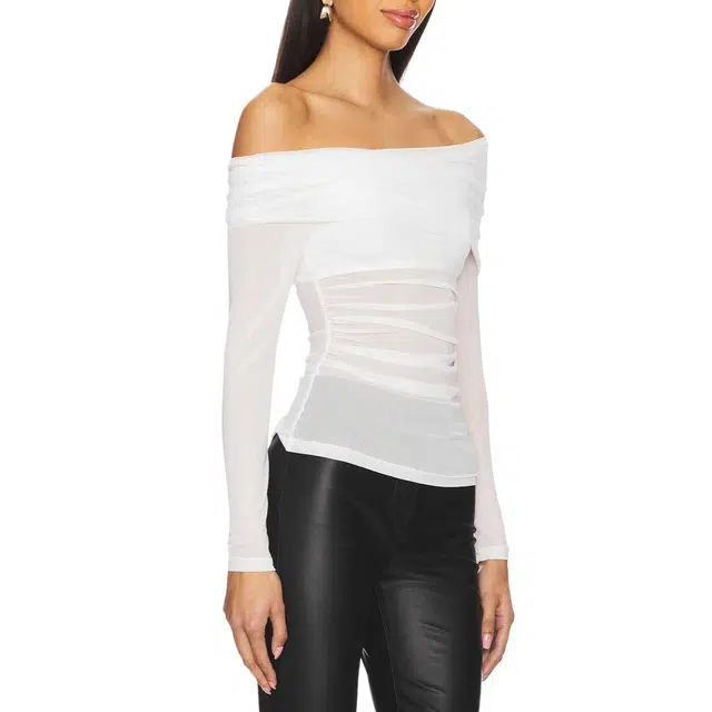 SUPERDOWN Kami Off Shoulder Top