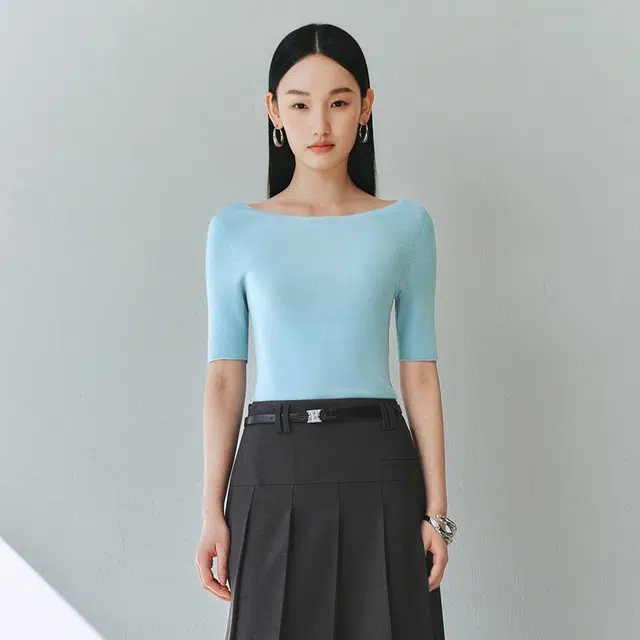 太平鸟 纯色无缝一体打底衫短袖针织衫 女款