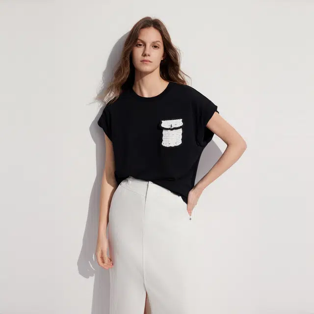 ELLE T