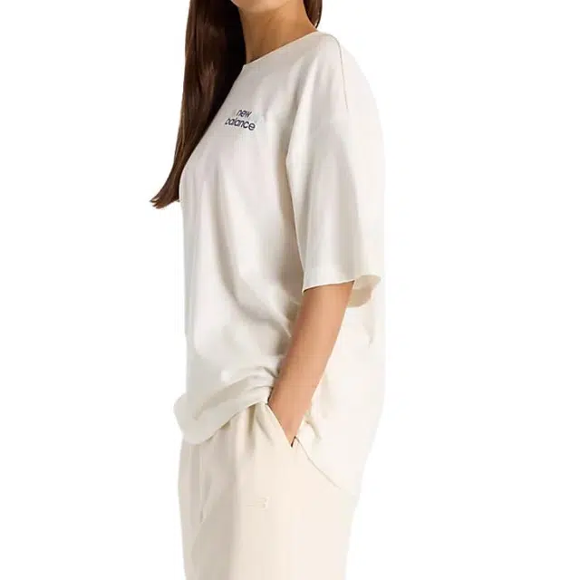 New Balance Flower Oversize T
