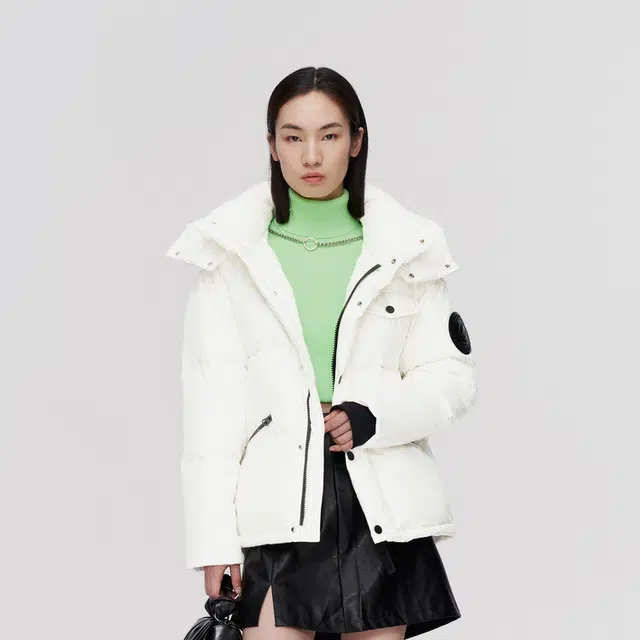 波司登 新款情侣时尚都市休闲羽绒服 男女同款