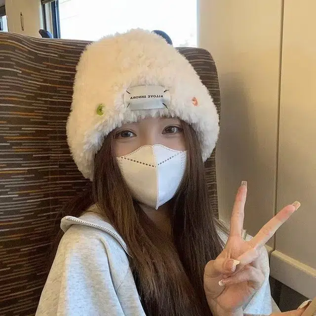 恩僾德 秋冬高颜值百搭显脸小保暖针织毛线骑车冷帽秋冬季女款包头白色毛绒茸大头围 腈纶 绒线帽 男女同款情侣款