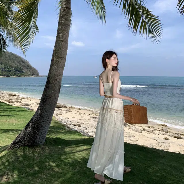 水中花 复古时尚温柔风镂空长裙蕾丝花边度假风优雅裙装套装 女款