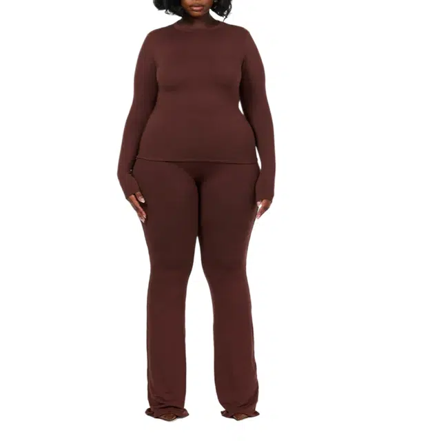 NAKED WARDROBE Crewneck Top CURVE NW