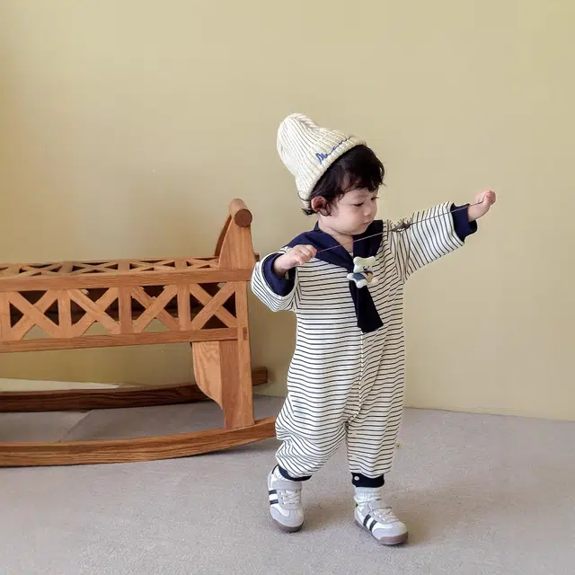 俞兆林爬服 时尚柔软亲肤舒适 婴幼童