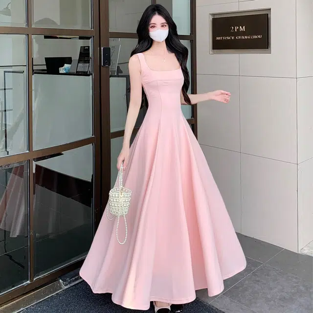 水中花 法式气质收腰显廋高级感氛围大摆吊带大码无袖连衣裙 女款