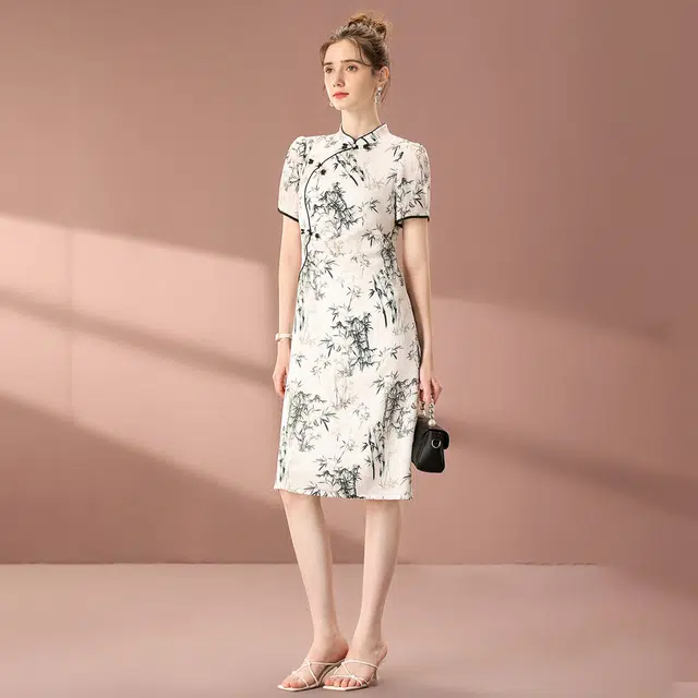 粉红玛琍 春,夏,秋 国风立领修身短袖连衣裙 收腰 女款 绿色
