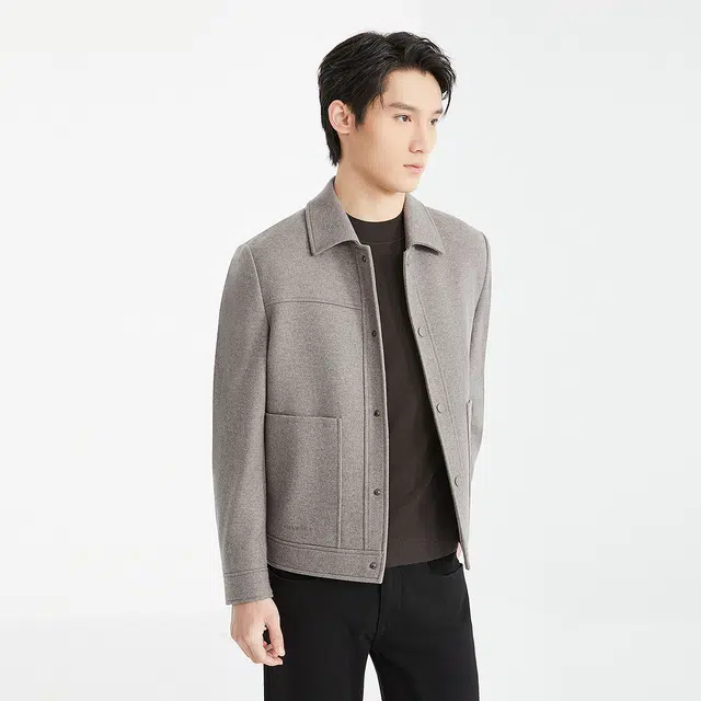 利郎 热燃科技翻领短款纯色保暖绵羊毛冬季大衣 男款