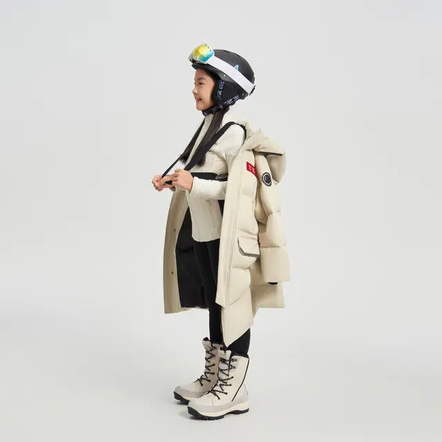 波司登 舒适厚款长款保暖防风长袖羽绒服 中小童