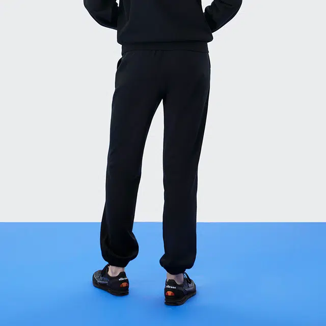 ellesse