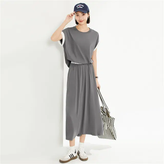 佐丹奴 假两件弹力针织拼色圆领无袖连衣裙 女款