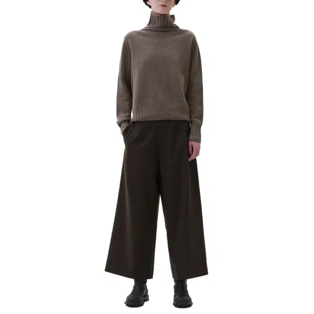 MARGARETHOWELL