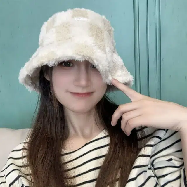 恩僾德 棋盘格毛绒女秋冬季高颜值显脸小大头围大号大码羊羔毛水桶盆帽 涤纶 渔夫帽 男女同款情侣款