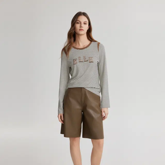 ELLE LOGO T