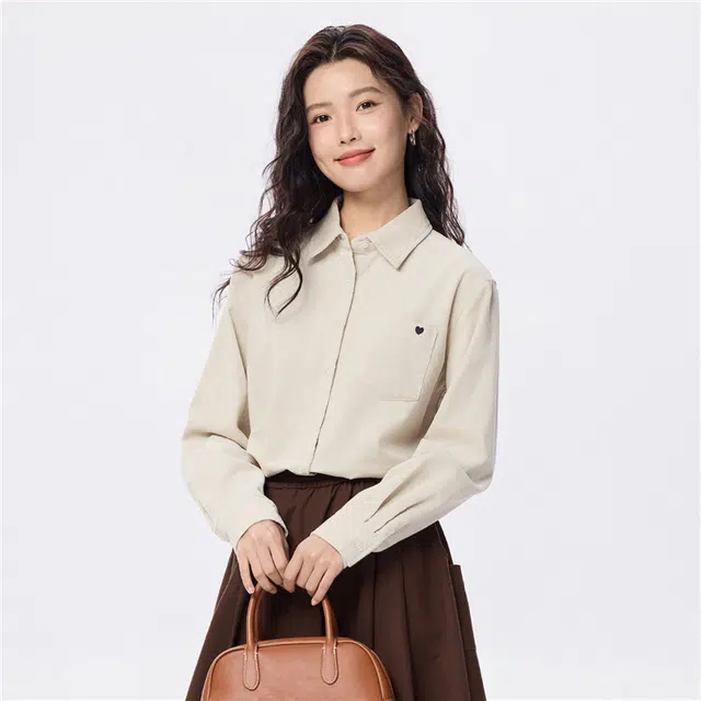 佐丹奴 灯芯绒衬衣复古纯棉刺绣口袋长袖衬衫 女款