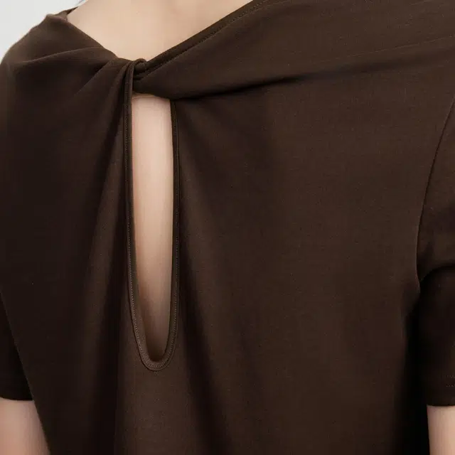 ELLE T