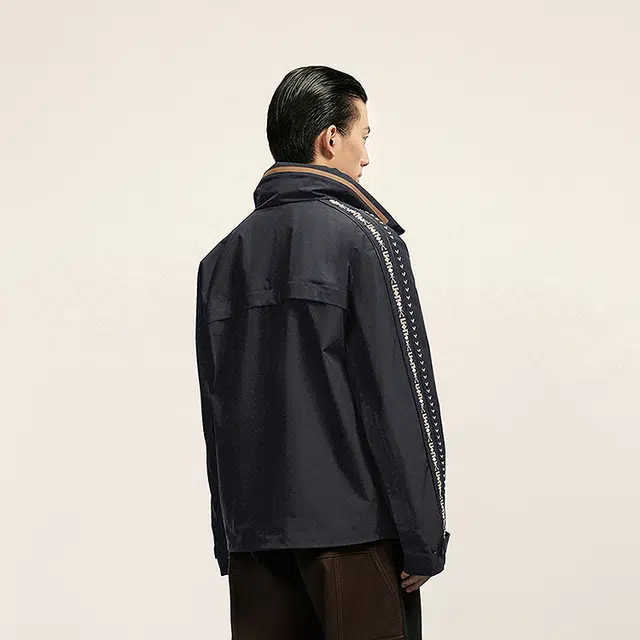 速写 连帽合身时尚简约百搭夹克 男款