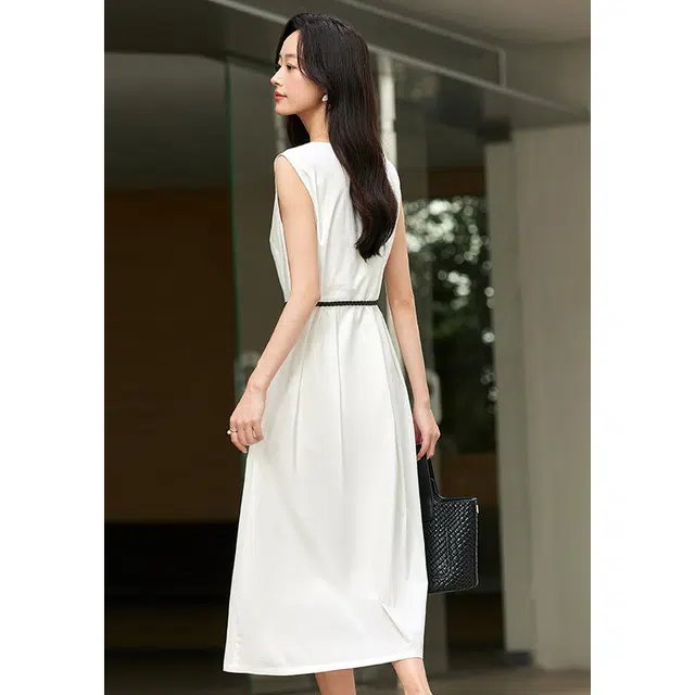 欧昵雪 休闲舒适简约无袖连衣裙 女款