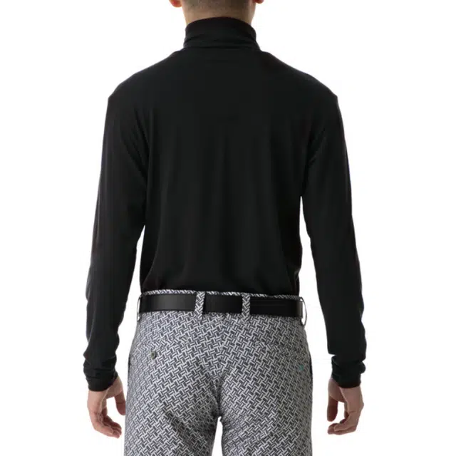 YONEX