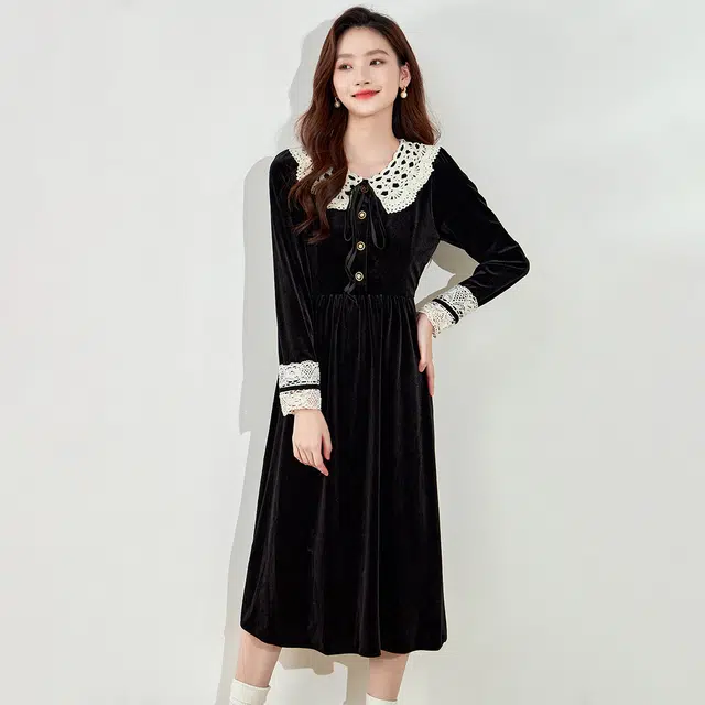 爱依莲 赫本风丝绒法式复古娃娃领气质简约高级感小裙子长袖连衣裙 收腰 女款 黑色