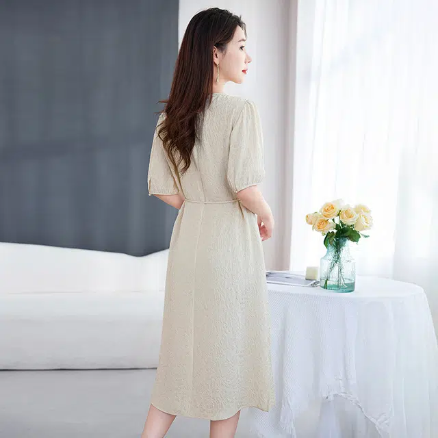 水墨佳人 植物花卉圆领中长短袖连衣裙 女款 米金色