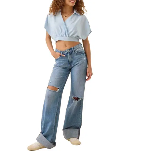 ALTAR'D STATE Avni Crossover Crop Top