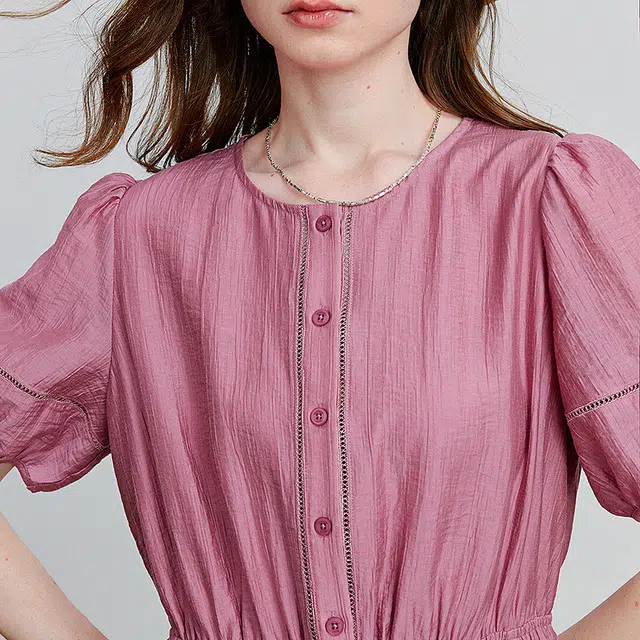 初语 复古收腰灯笼袖肌理感短袖连衣裙 女款