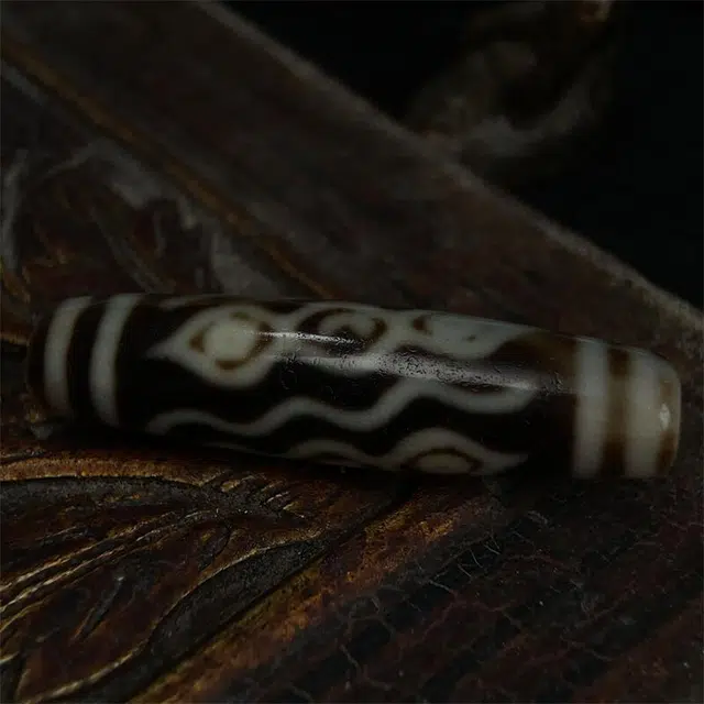 灵运宝 转运招财藏区天珠宝盖三眼风化黑白老矿风化油润包浆老料器磨损到位 一物一图#好运 玛瑙 吊坠 男女同款情侣款