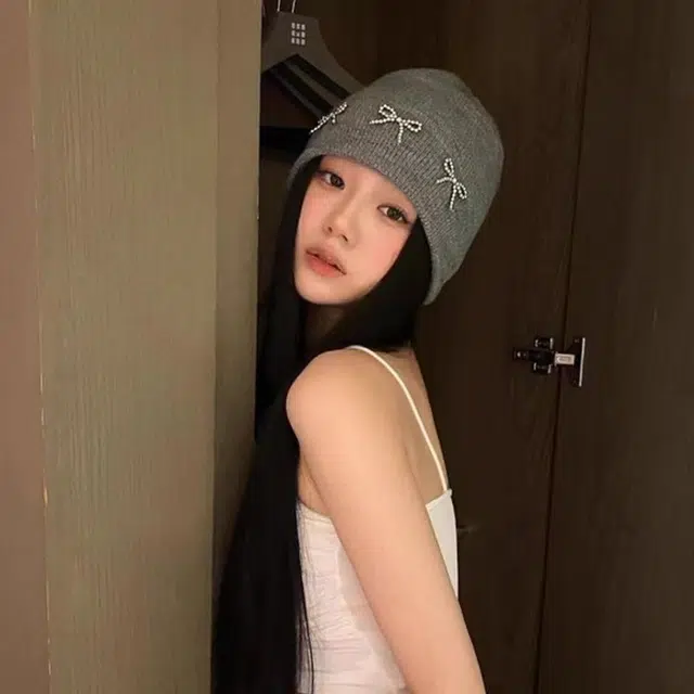 恩僾德 酷比鎏金蝴蝶结针织显脸高颜值小众复古黑冷帽 聚酯纤维 绒线帽 男女同款情侣款